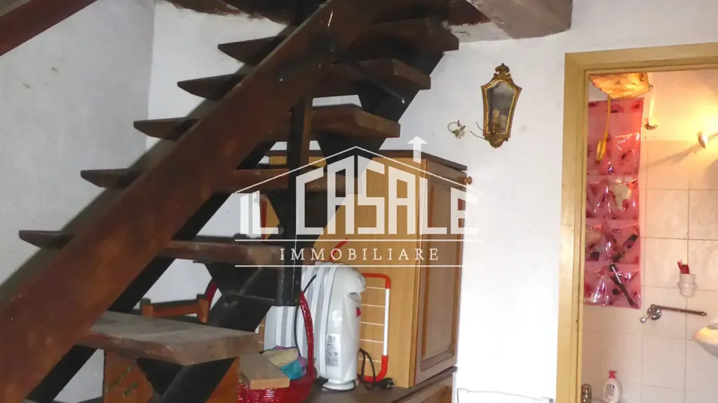 Pièces - Rustic Property with Castagneto in San Godenzo