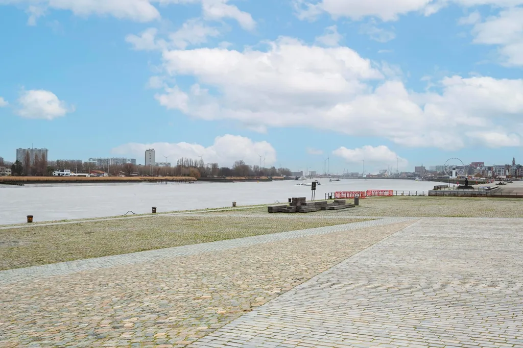 Luxury Duplex with Park View in Antwerp
