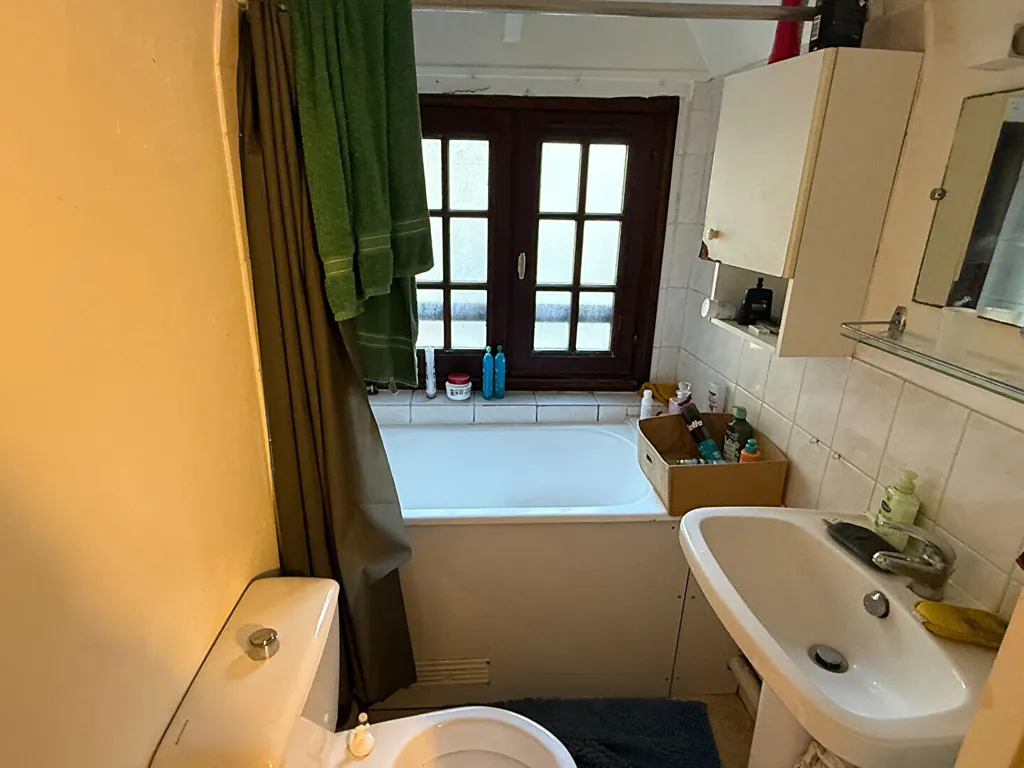 Vannitoad - 1-Bedroom Flat in Central Caen