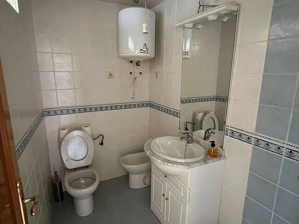 Salles de bain - Bright 2-Bedroom Flat in Fuencemillán