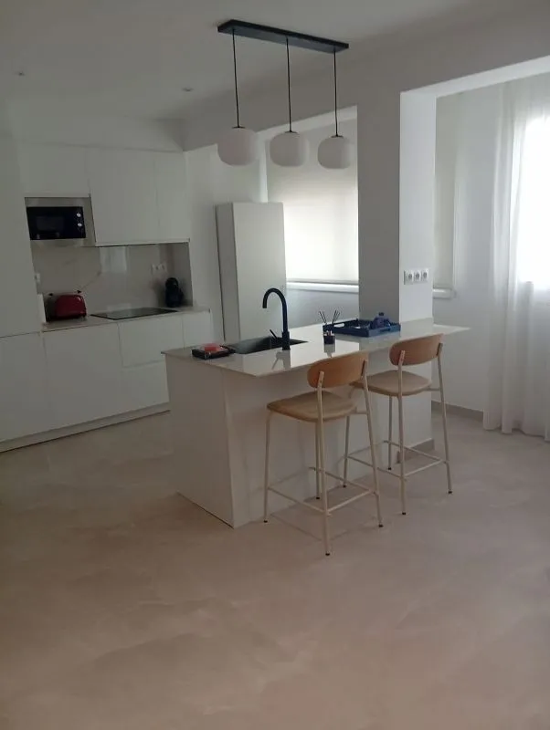 Cuisine - Furnished Flat with Outdoor View in City Centre