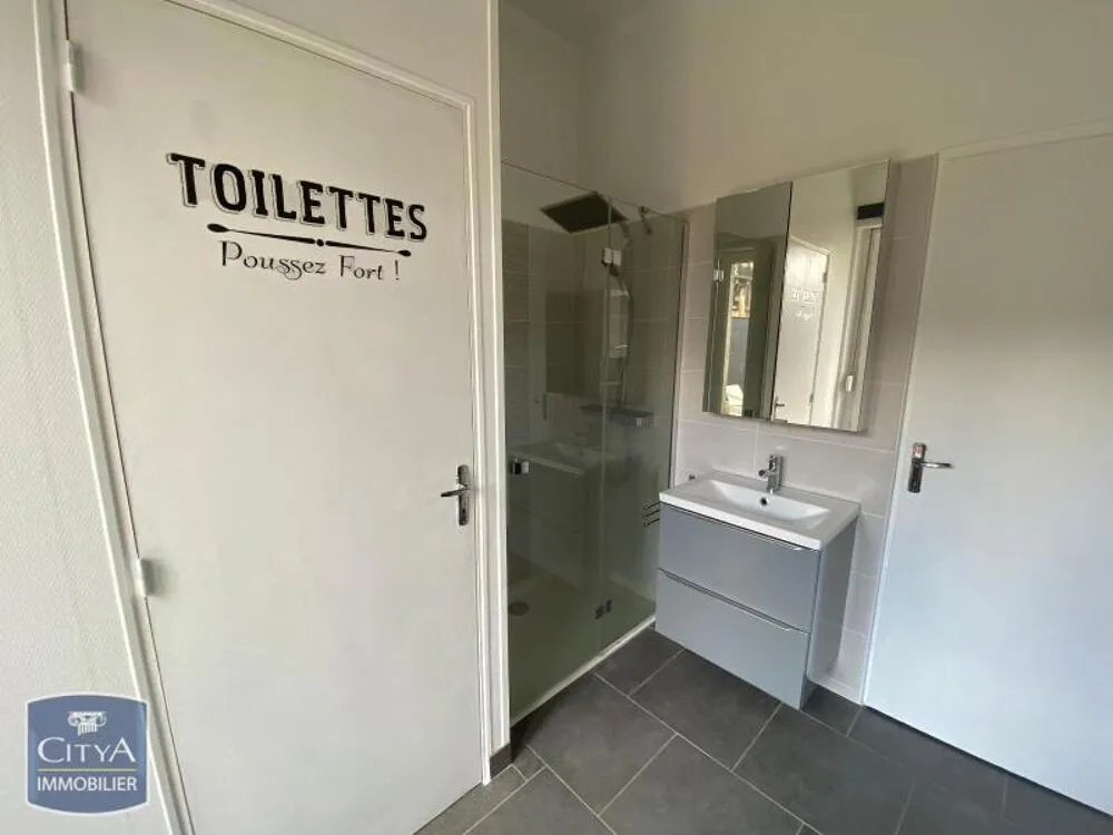 Salles de bain - Appartement Meublé avec Terrasse à Charleville-Mézières