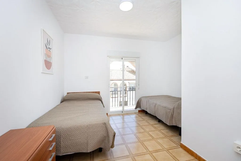 Magamistoad - 1-Bedroom Flat with Balcony in Escúzar