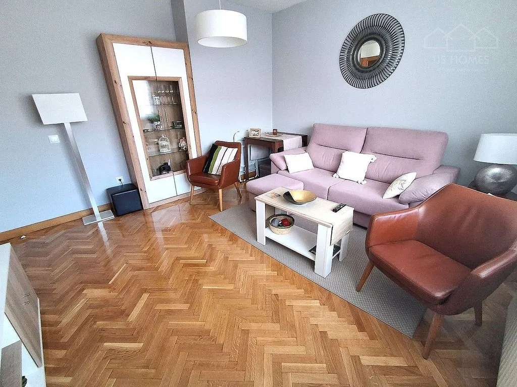 Elutuba - 1-Bedroom Apartment with Pool in Tres Cantos