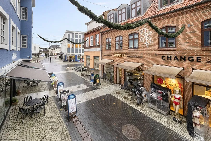 Exterior - Retail Unit with Prime Location in Skive