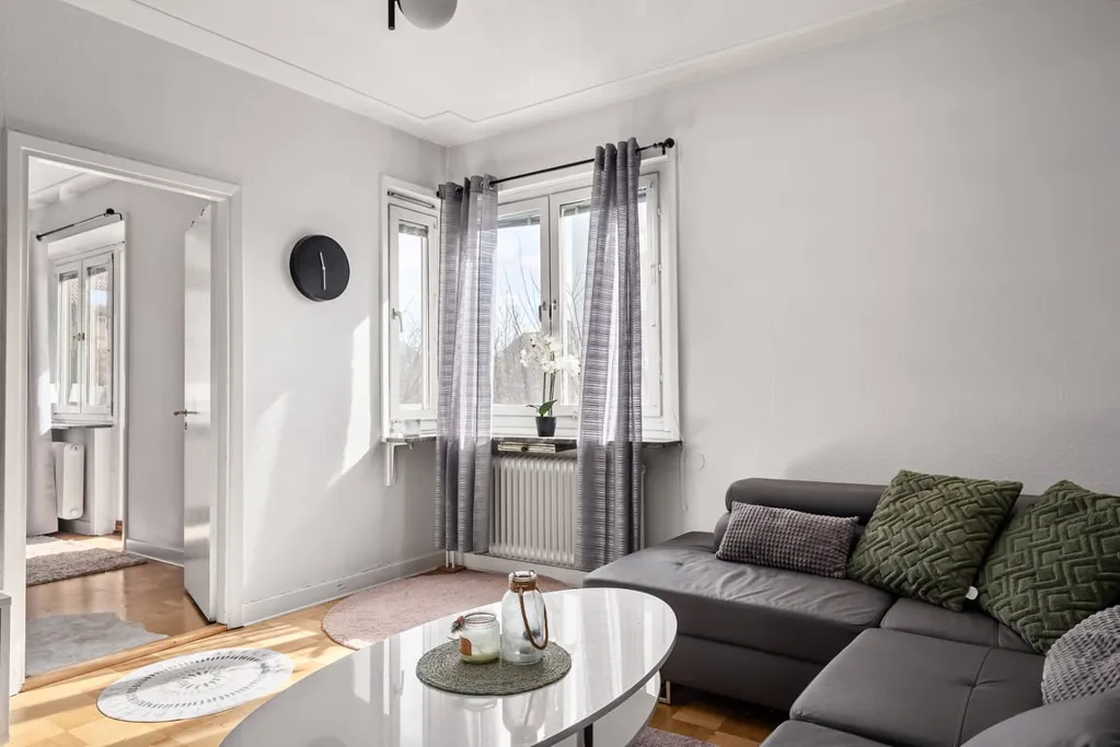 Séjour - Funkis Flat with South-Facing Balcony in Stockholm