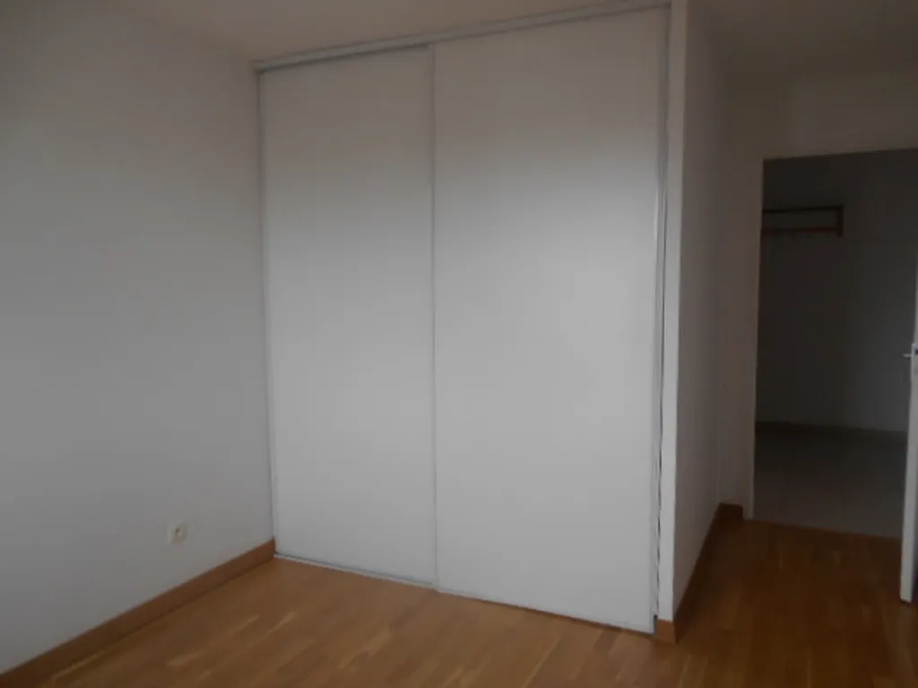 Toad - 3-Piece Apartment with Balcony in Nice