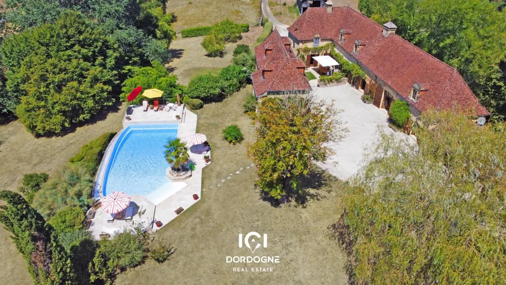 8-room house in Le Bugue