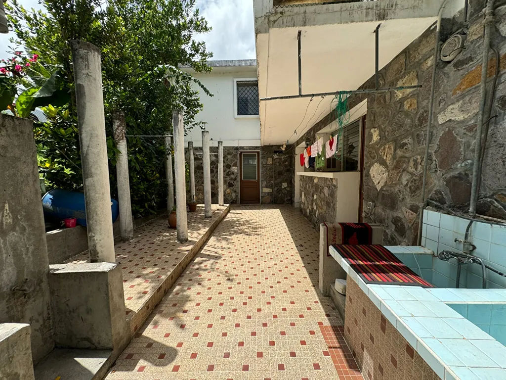 Garden - Traditional House with Terraces in Schoelcher