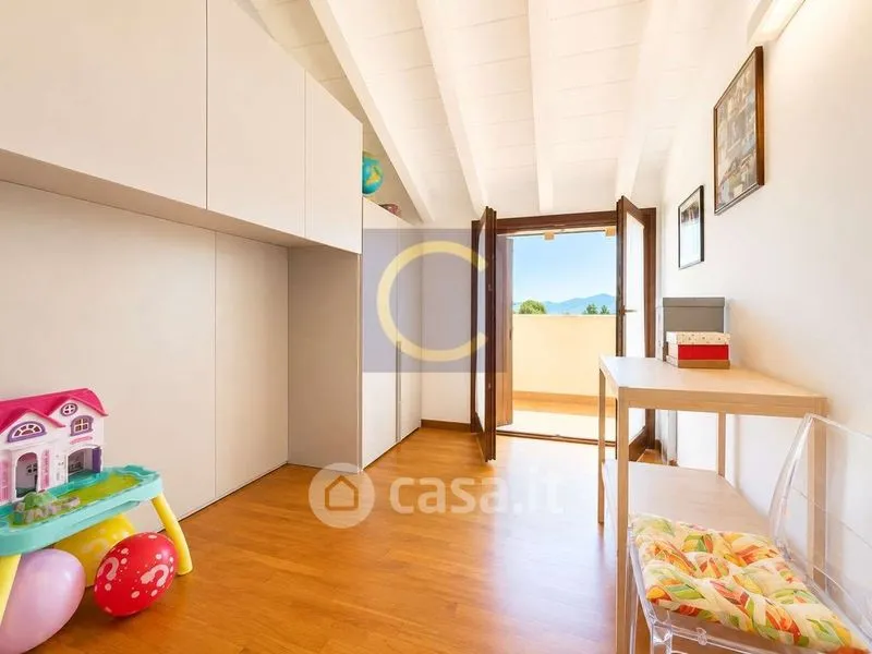 Chambres - Mansarded Apartment with Panoramic View in Appiano Gentile