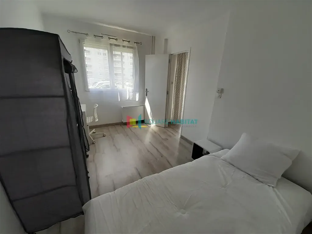 Chambres - Appartement Meublé 4 Pièces avec Balcon à Rennes Sud