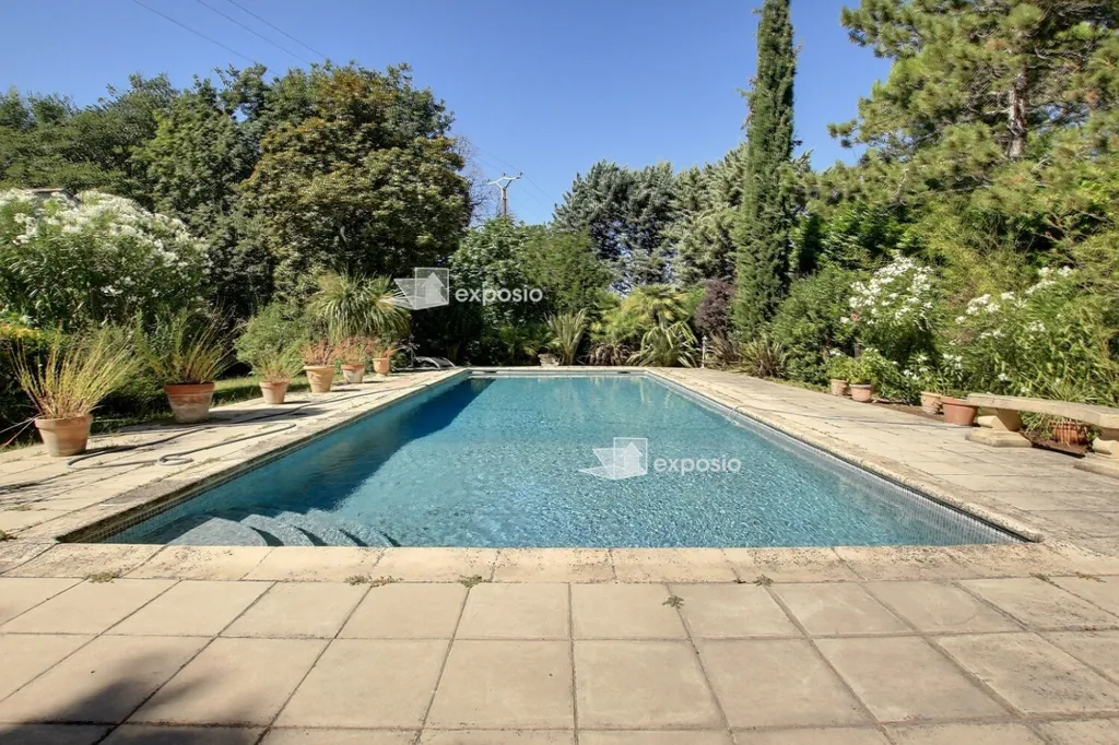 Pool - 8-Piece Property with Pool in Aix-en-Provence
