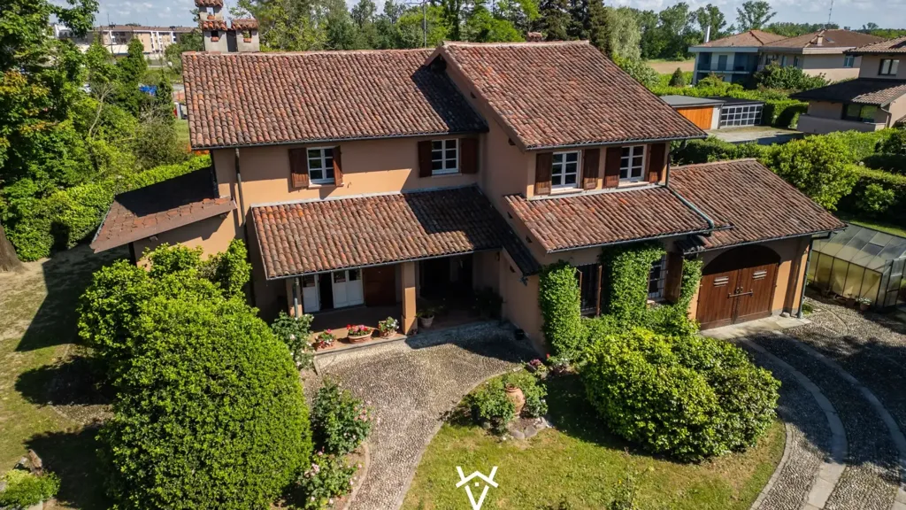 Aerial - Villa with Garden in Novara