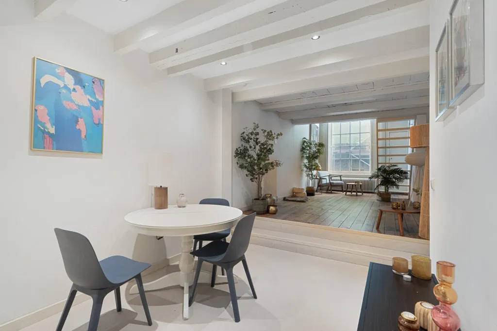 Söögituba - Historic Canal House with Two Units in Amsterdam