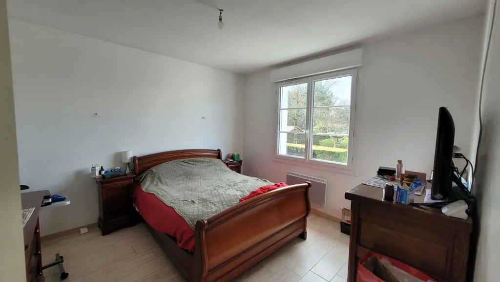 Chambres - Maison Traditionnelle avec Jardin à Étaule