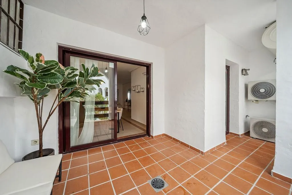 hallway_entrance