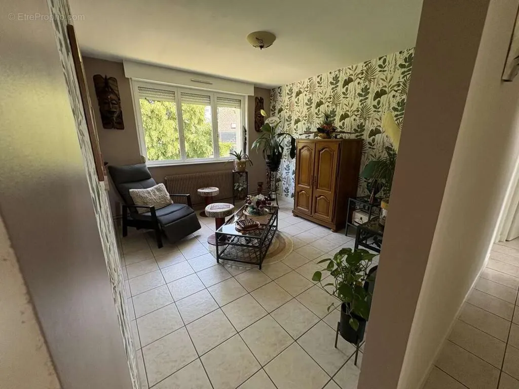 Soggiorno - Spacious 5-Bedroom House near Cambrai