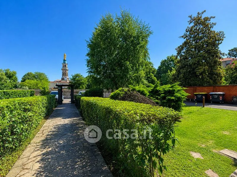 Jardin - Three-Bedroom Flat with Balcony in Tortona