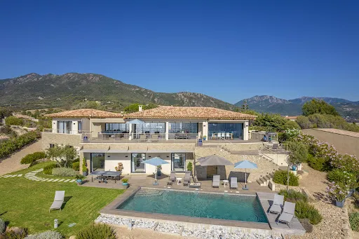 Välivaade - Luxury Villa with Sea View in Sagone