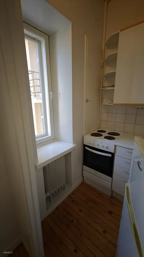Kitchen - Well-Maintained Studio in Kamppi, Helsinki