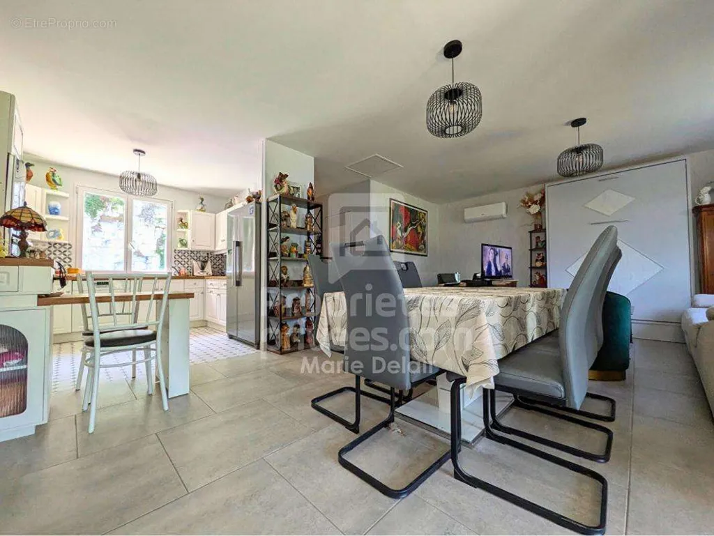Salle à manger - Maison 4 pièces à Neuvy-Sur-Loire