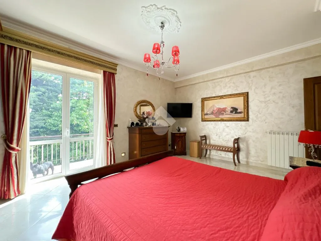 Chambres - 4-Room Apartment with Balcony in Monte Compatri