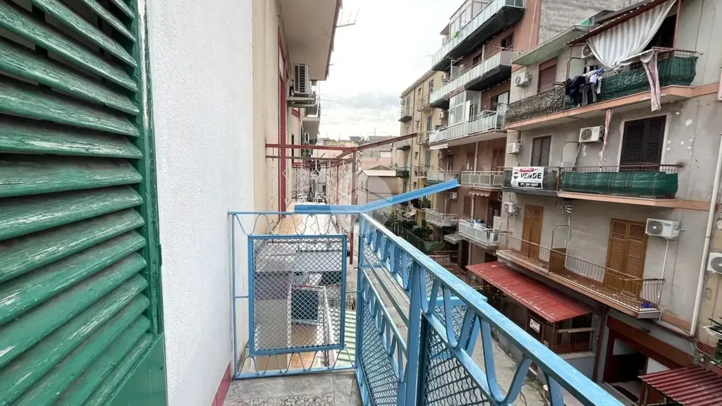 Balcone - Studio Flat for Sale with Balcony in Palermo