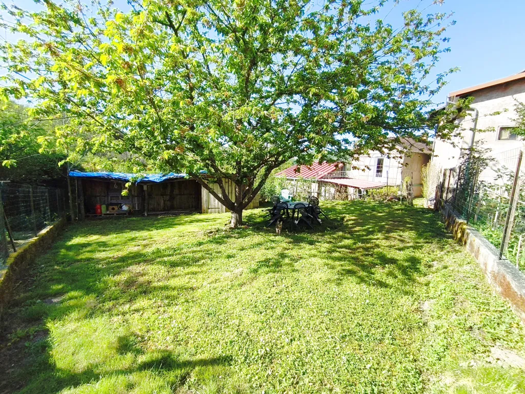 Jardin - Maison avec Terrasse et Jardin à Decazeville