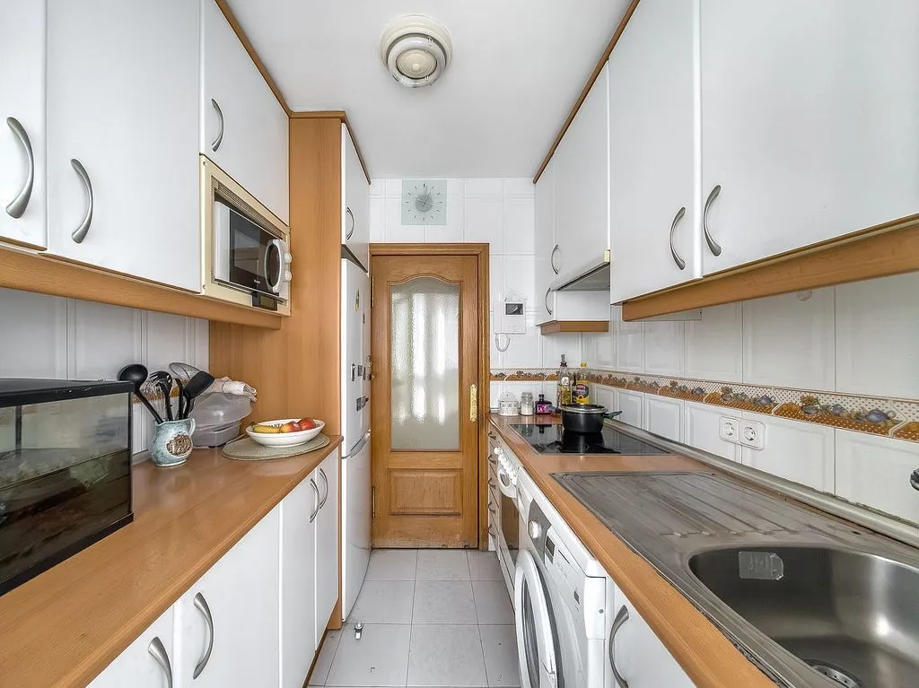 Cuisine - 3-Bedroom Flat with A/C in Chamartín