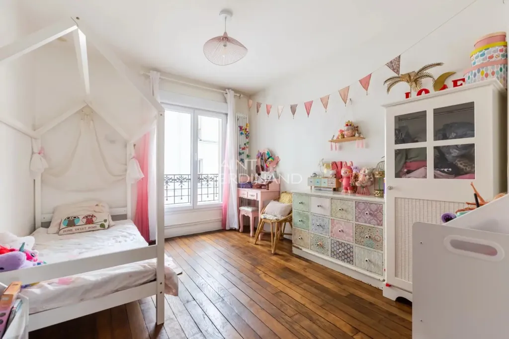 Magamistoad - Triplex with Garden Access in Paris 19