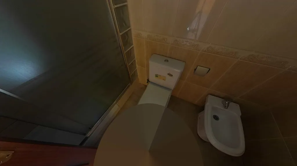 Bathrooms - Family-orientated Flat near Blanes Centre
