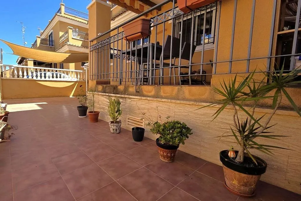 Terrasse - Semi-detached House with Pool in Nueva Torrevieja