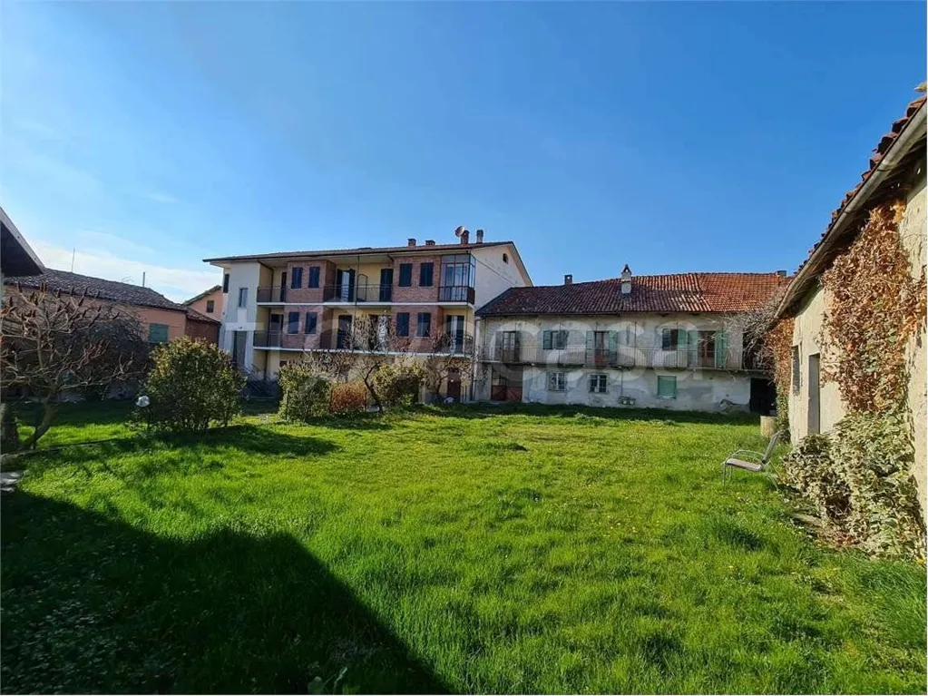 Jardin - Rustic Farmhouse with Pool in Paroldo