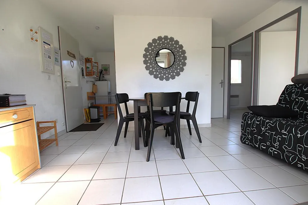 Salle à manger - Appartement avec Piscine à Saint-Geniez-d'Olt