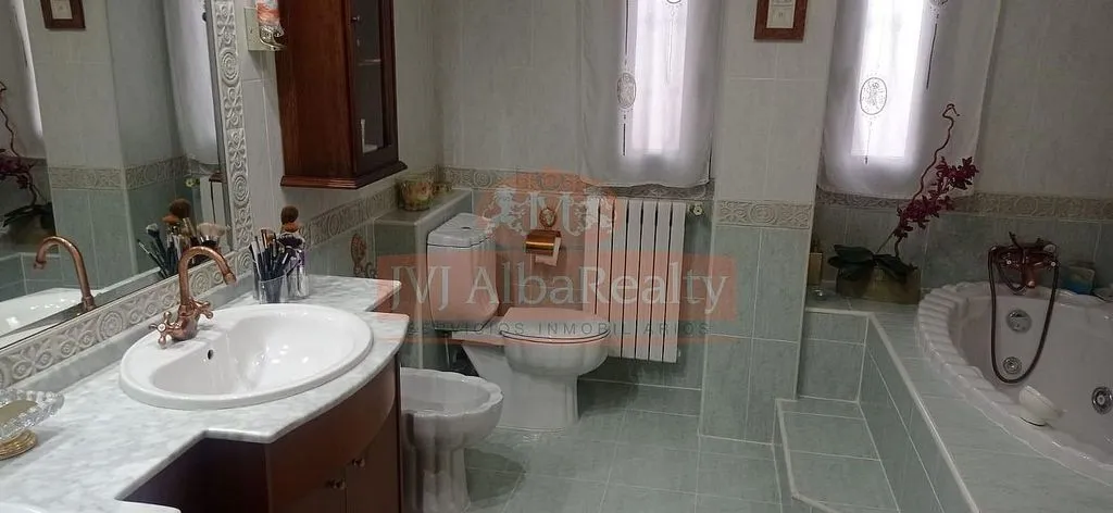 Vannitoad - Terraced House with Garden in Albacete Alto de los Molinos