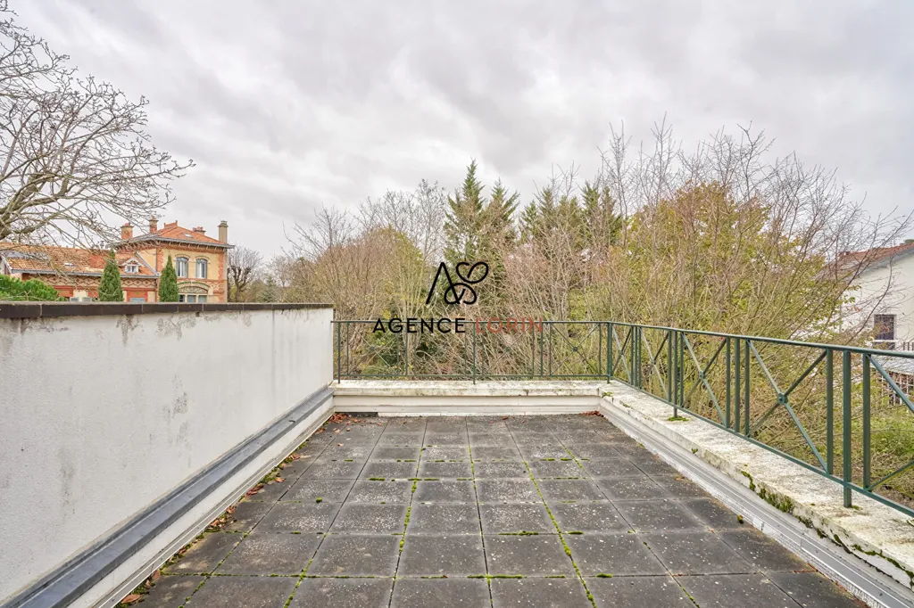 Terrasse - Appartement Familial avec Terrasse au Vésinet
