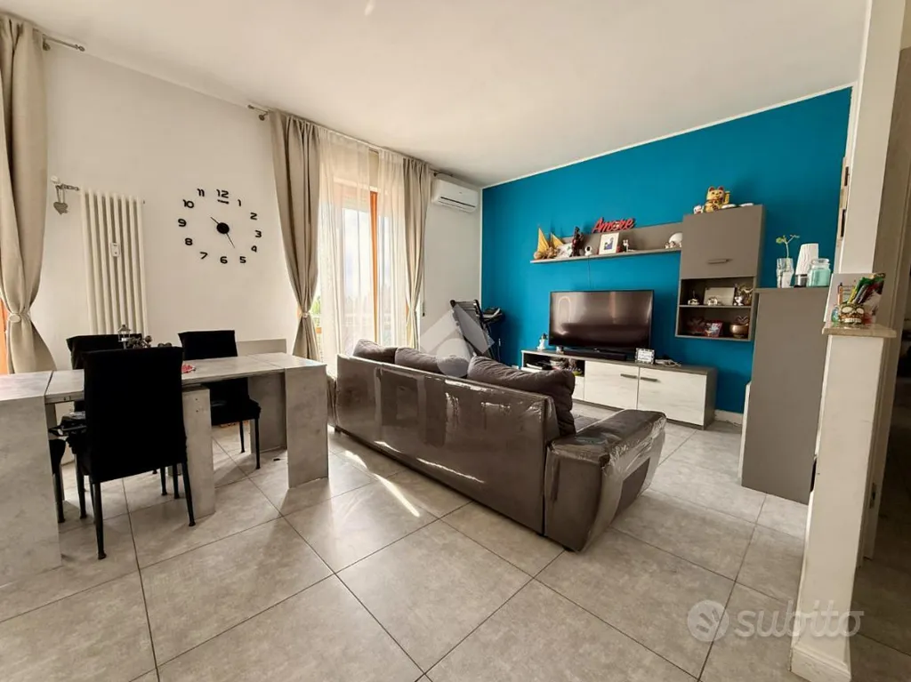 Appartement 3 pièces à IT