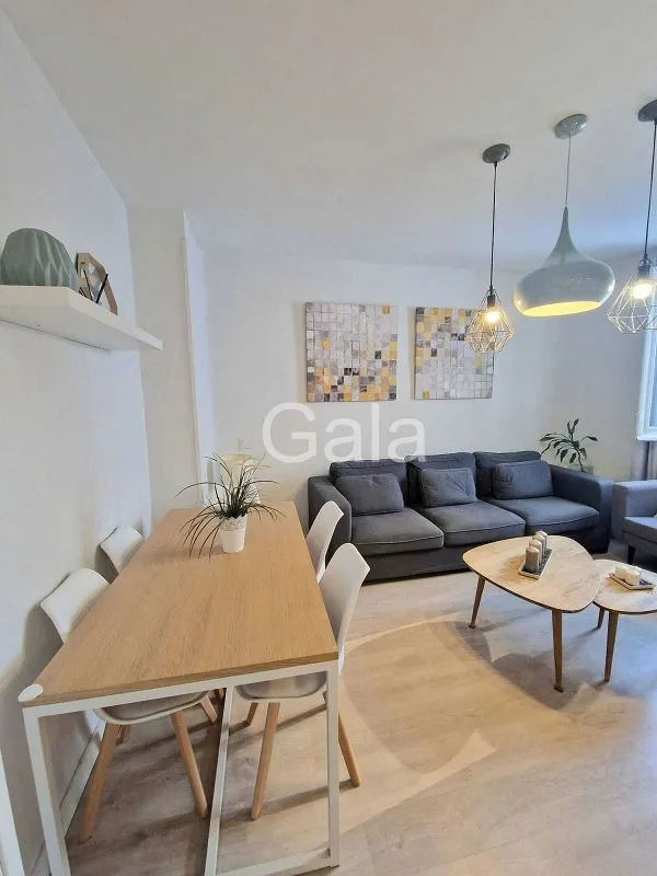 Elutuba - Modernised Flat with South Light in Trafalgar