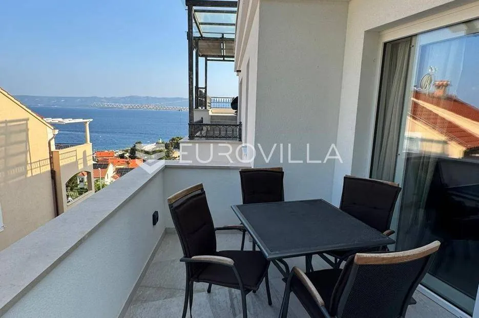 Balcon - Luxury Penthouse with Plot in Bol Town Centre