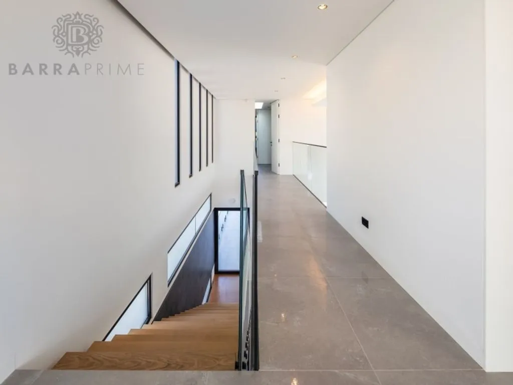 Hallway - Contemporary Villa with Golf View in Vilamoura