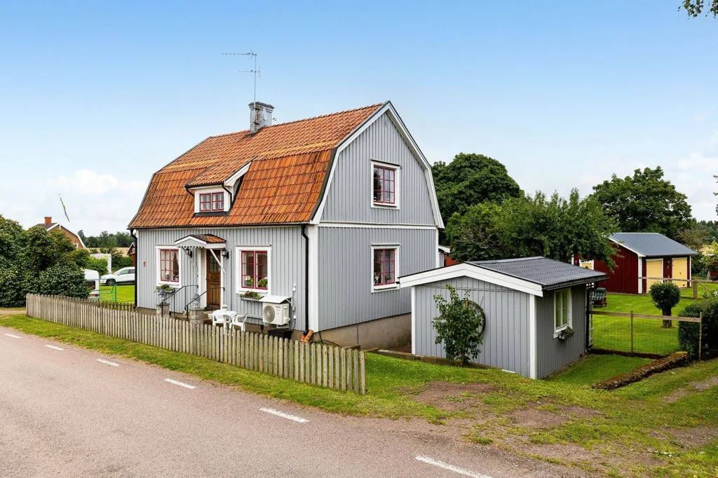 3-toaline maja asukohas Mjölby kommun