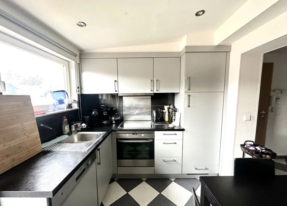 Cuisine - Appartement 2 Chambres à Kayl, Proche Commerces