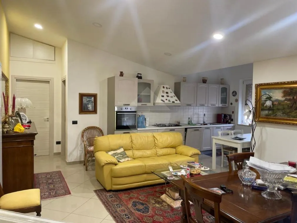 Elutuba - Modernised Apartment with Balconies in Acri