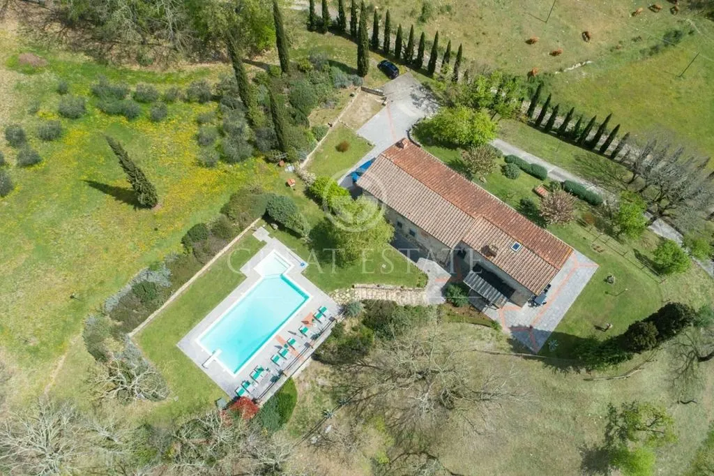 Õhuvaade - Tuscan Farmhouse with Pool in Mugello