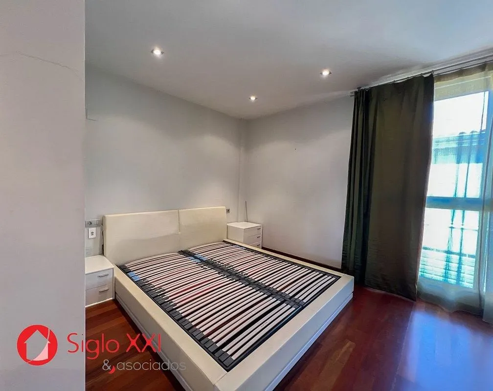 Magamistoad - Terraced House with Balcony in La Vila-Darremur