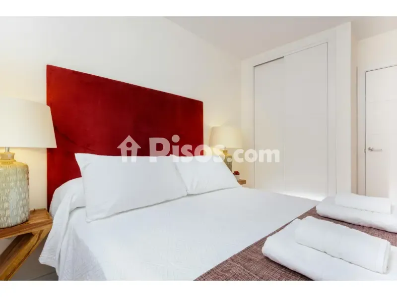 Magamistoad - Bright Apartment with Central Heating in Alfalfa