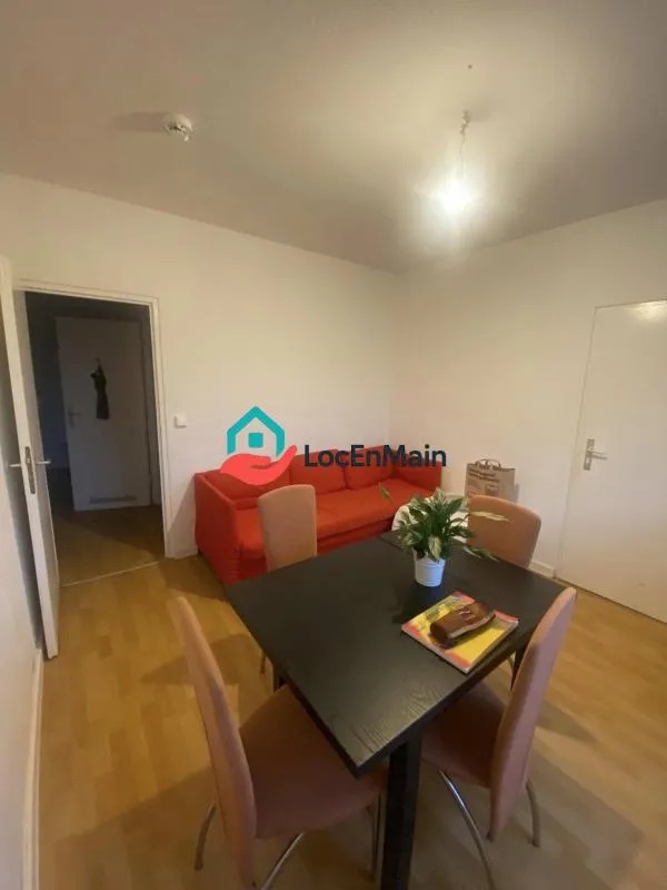 Séjour - Appartement Meublé 2 Pièces à Paris 19ème