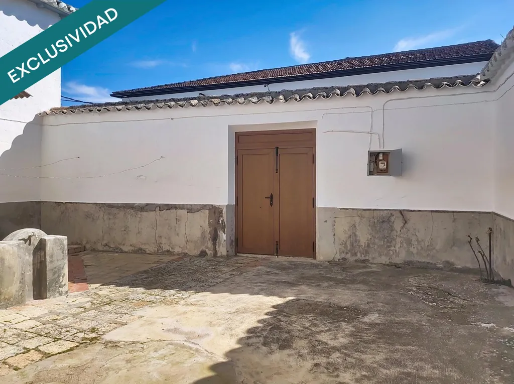 Aed - Detached House with Large Plot in Almagro