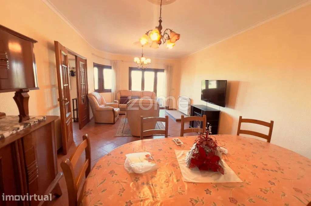 Esszimmer - Geminated House with Garage in Chaves Centre