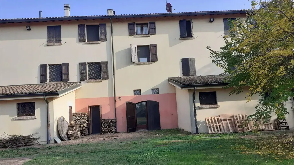 Maison 8 pièces à IT